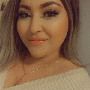 Meet your Posher, Lupe